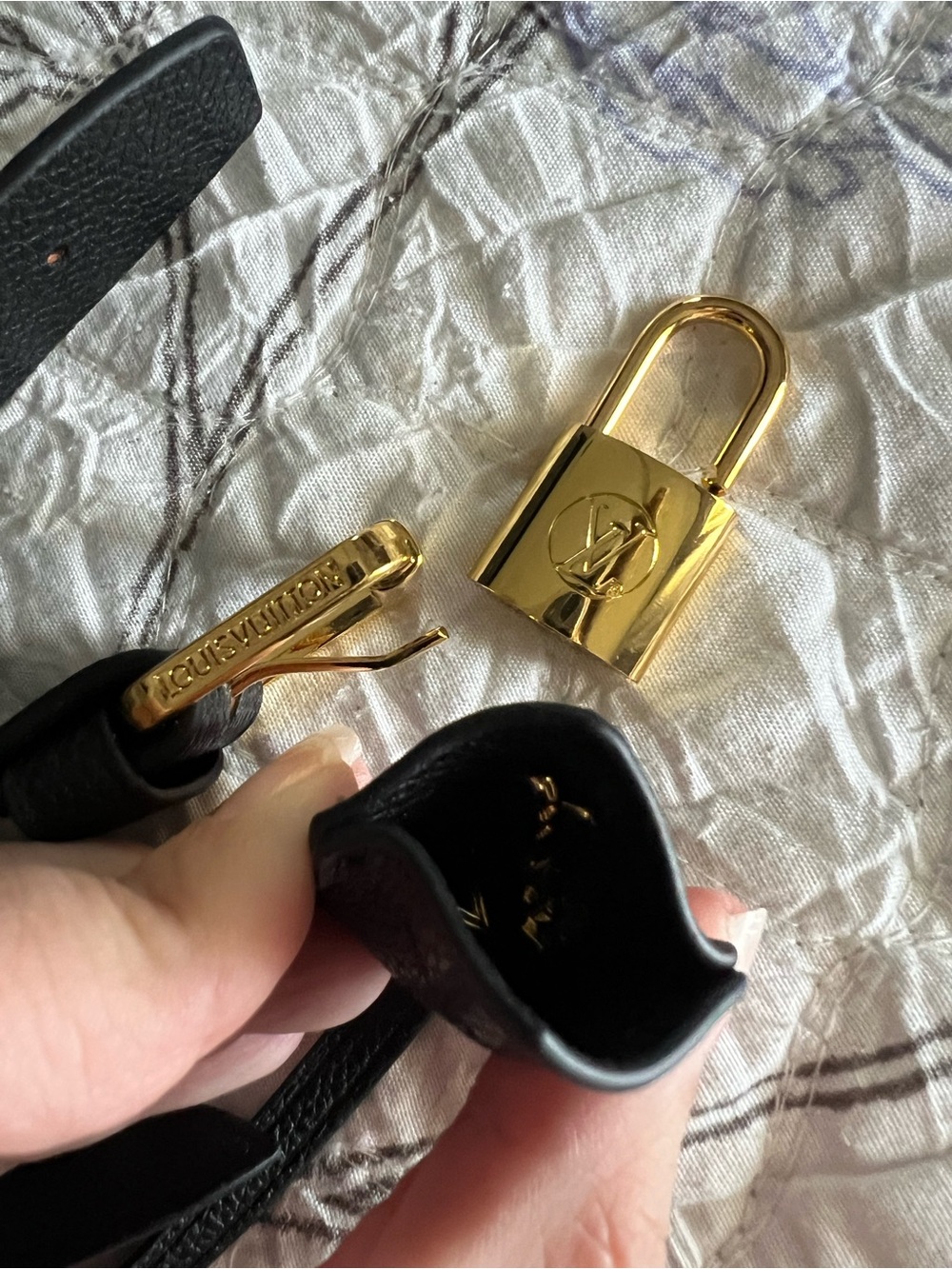 LV Black with Cream Monogram pebble Leather Tote - Picture 16 of 16